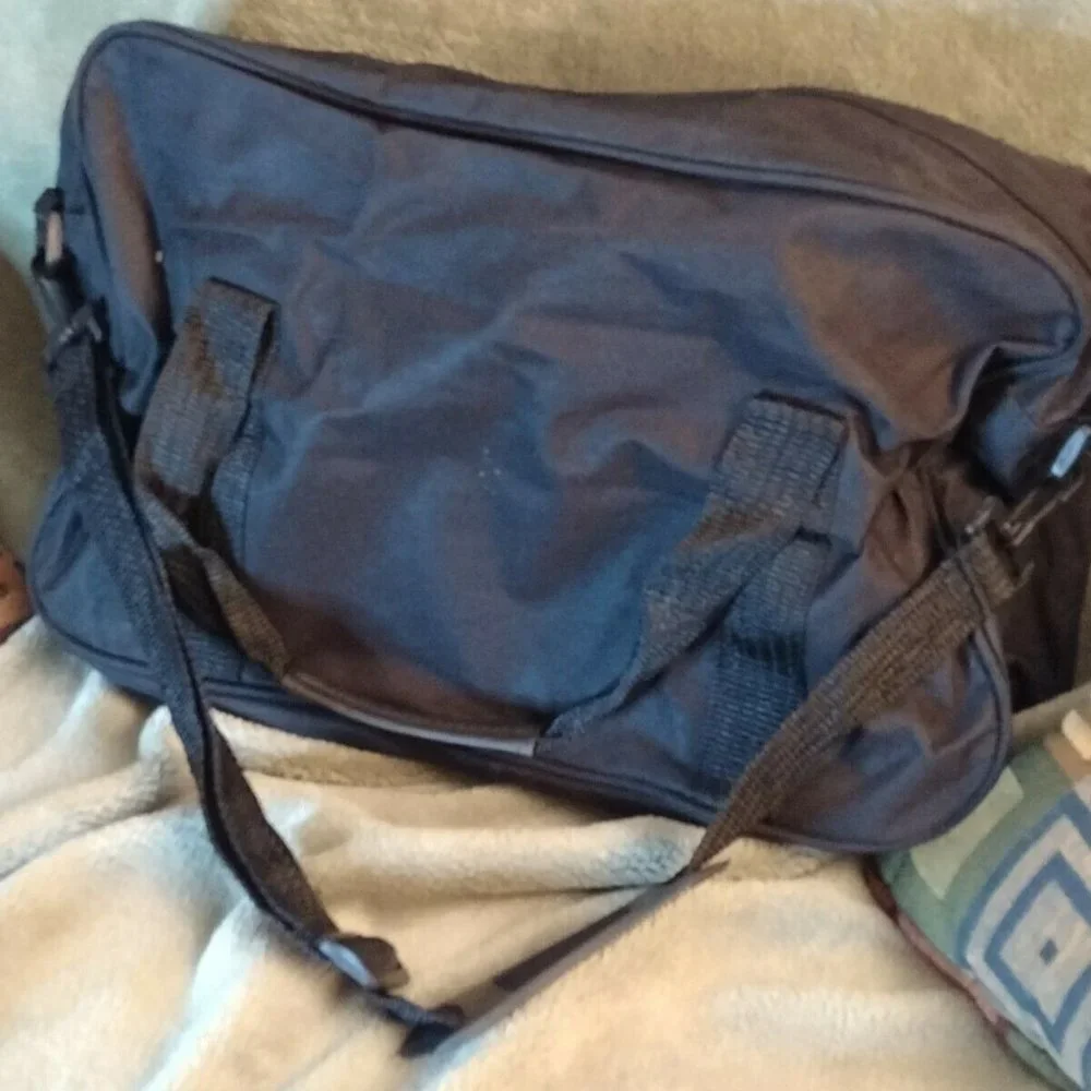Travel Duffle Bag w/ Shoulder Strap